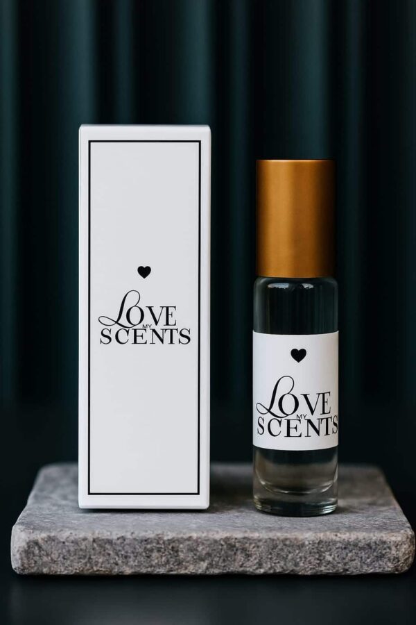 Amber Oud Attar – A Luxurious Fragrance of Warmth and Depth